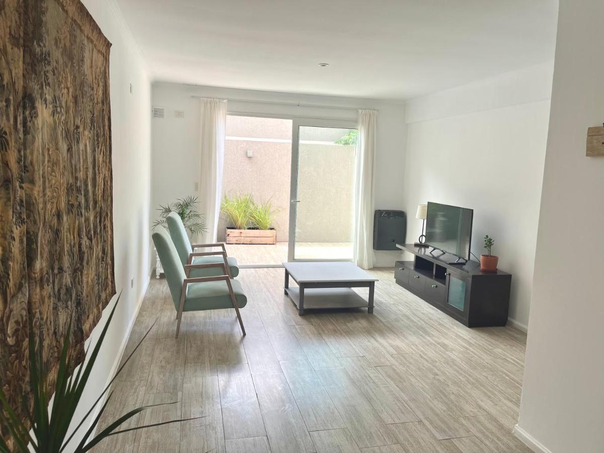 Gran Departamento A Metros De La Laguna Para Parejas * Chascomus